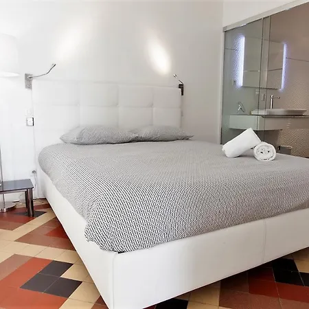 Colombet Stay's - Comedie Verdun * Montpellier